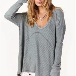 FREE PEOPLE Sunset Park "Distressed" Thermal Med